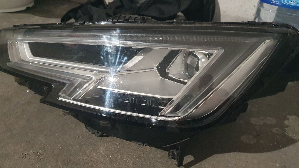Farol full led audi A4 B9