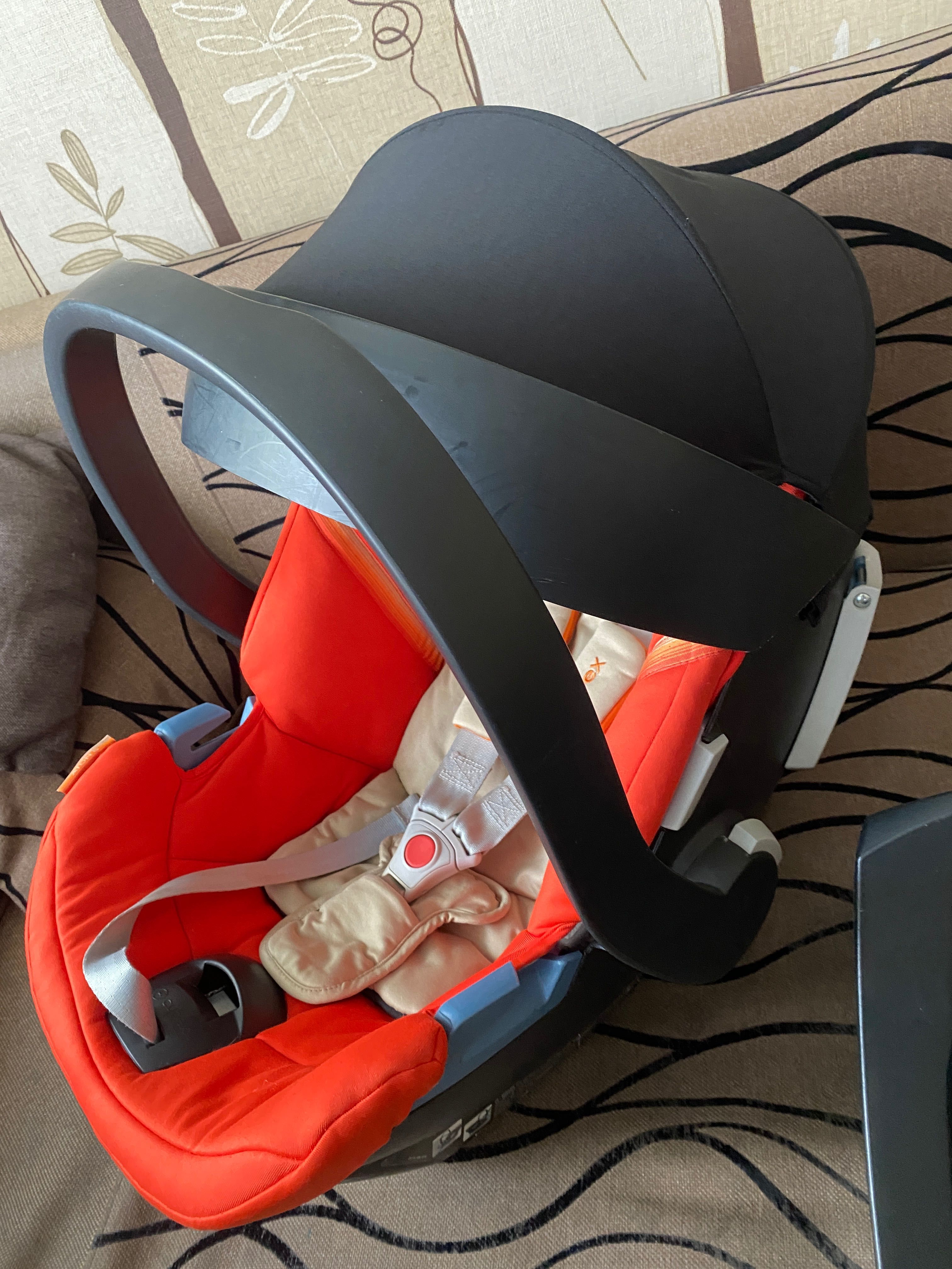 Автокрісло з базою Cybex