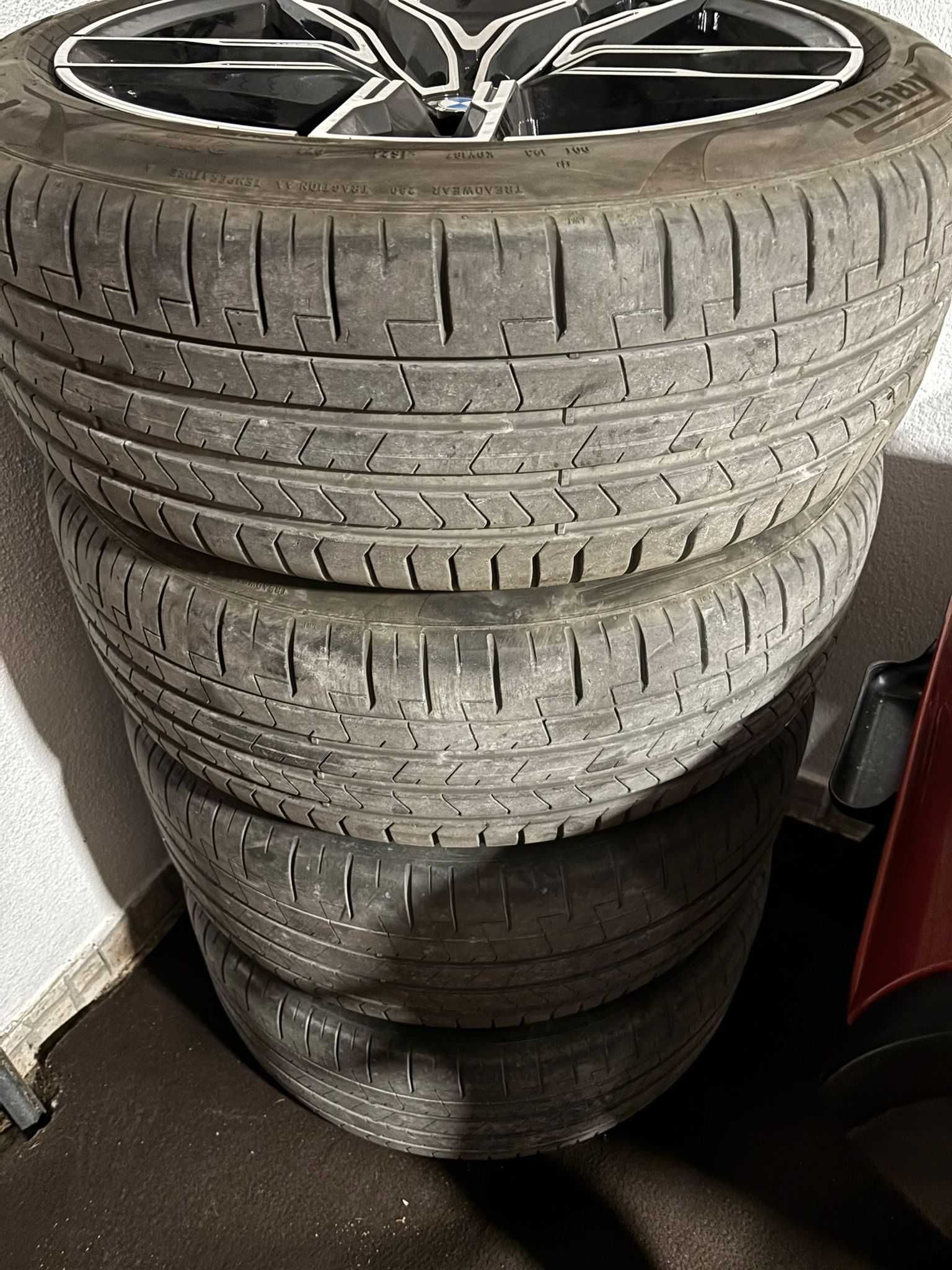 BMW 4 jantes R20 com pneus Pirelli
