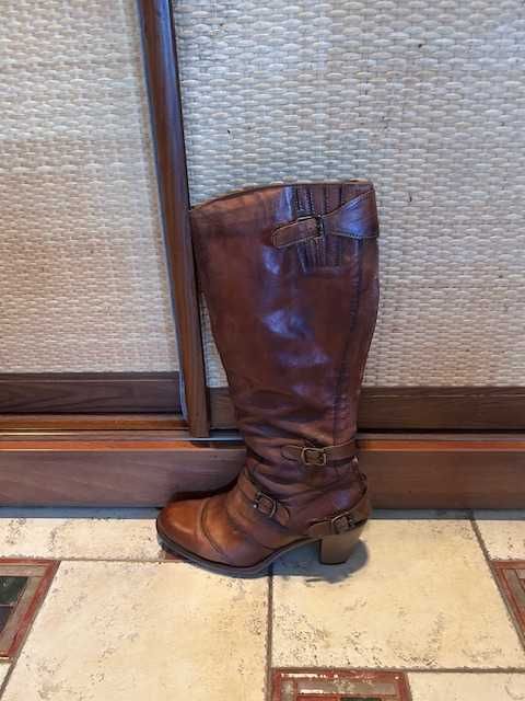 Стильні осінні чоботи преміум-класу