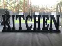 Dekoracja Drewniany napis „kitchen”