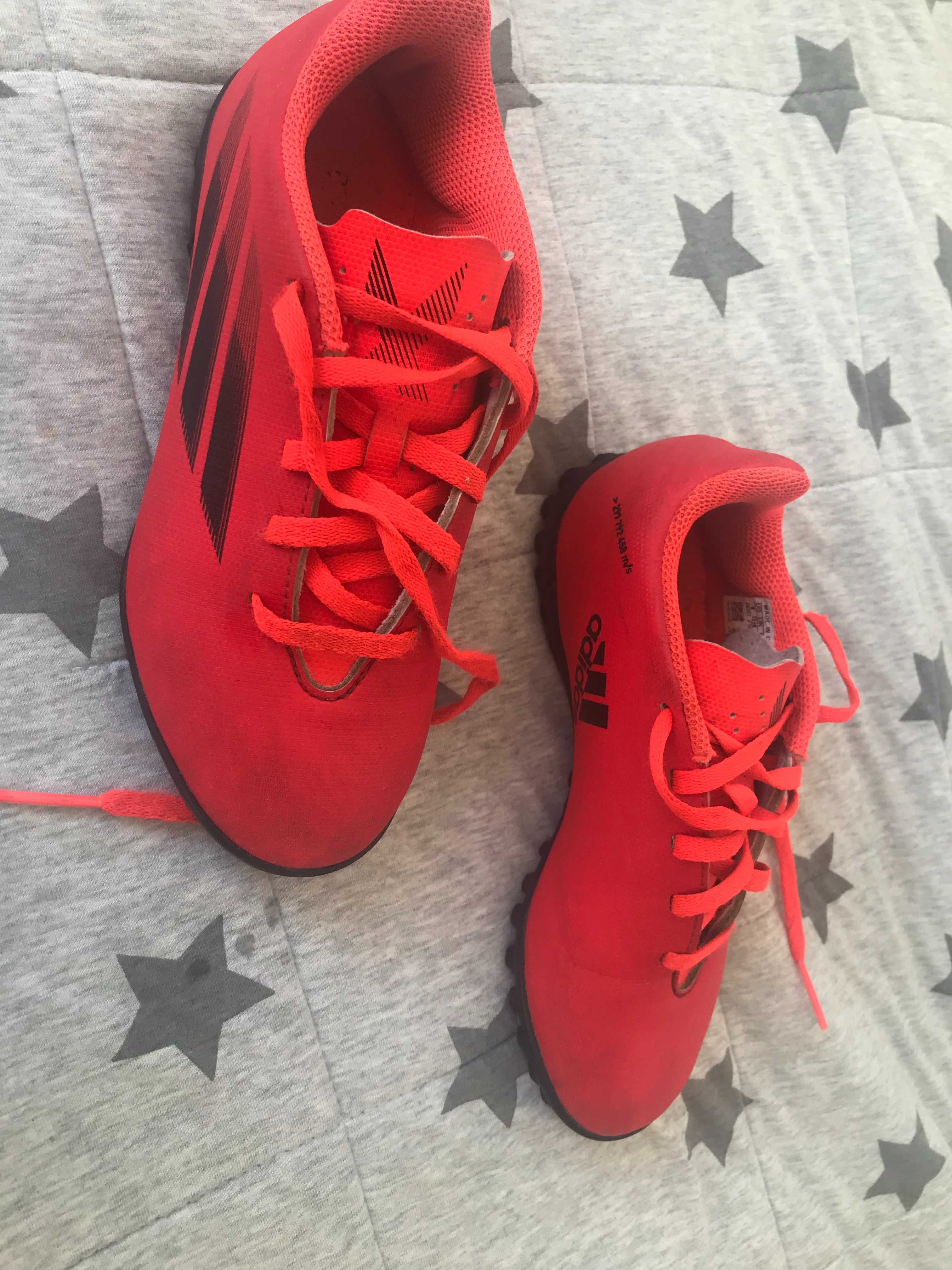 Chuteiras criança Adidas campo sintético 32