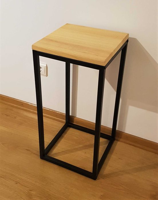 Mesa auxiliar de estilo nórdico