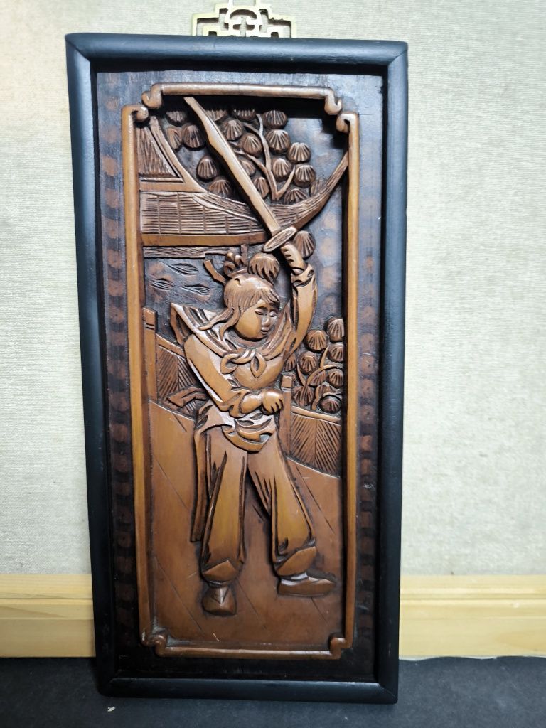 Painel de Madeira Esculpida - Arte Asiática