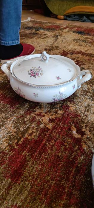 3 Wazy obiadowe z porcelany niemieckiej