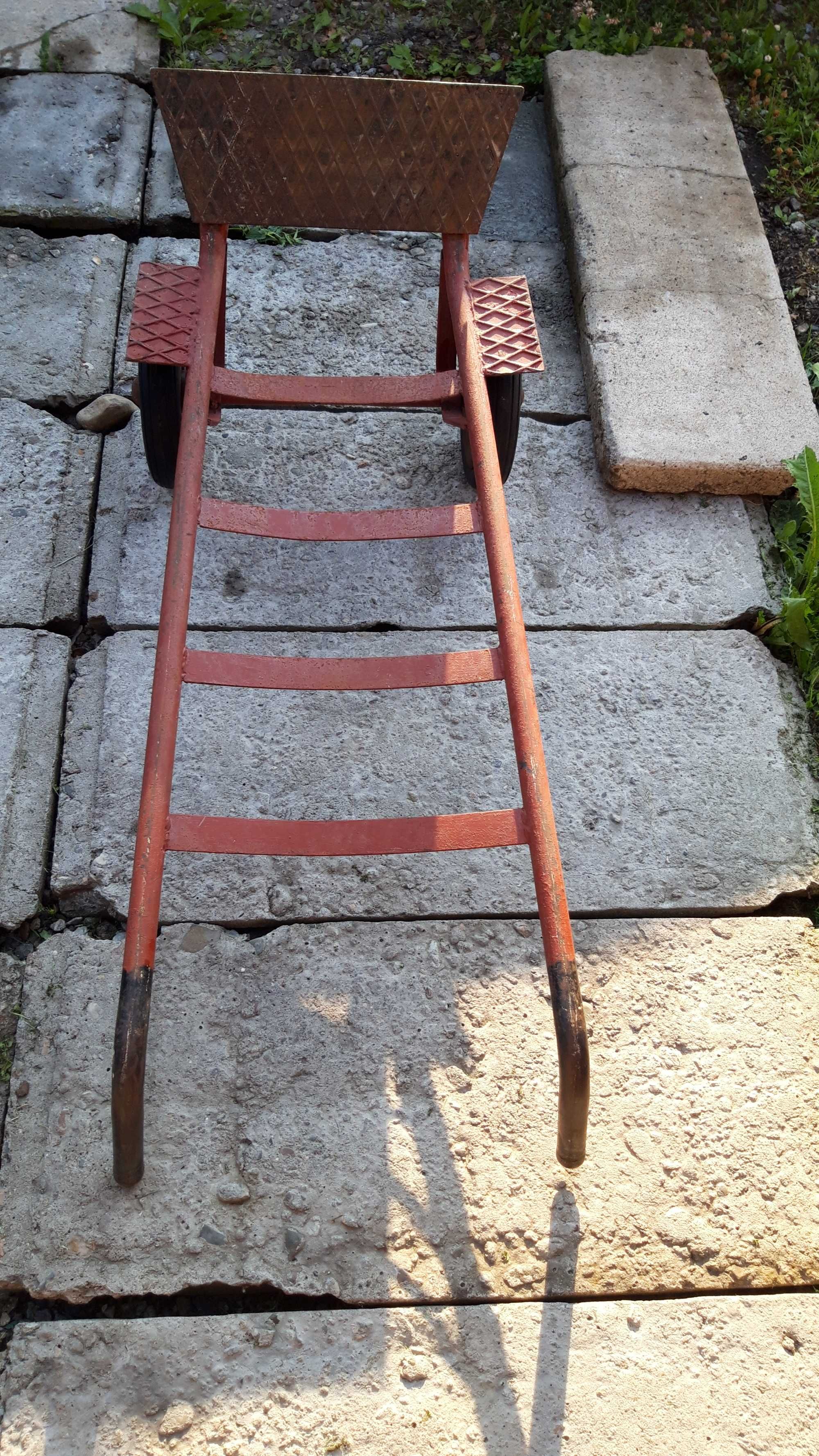 Wózek transportowy dwukołowy
