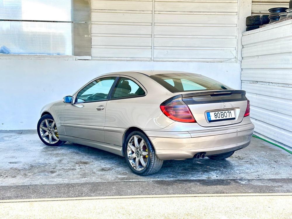 C220 COMPACT EM OPTIMAS CONDICOES