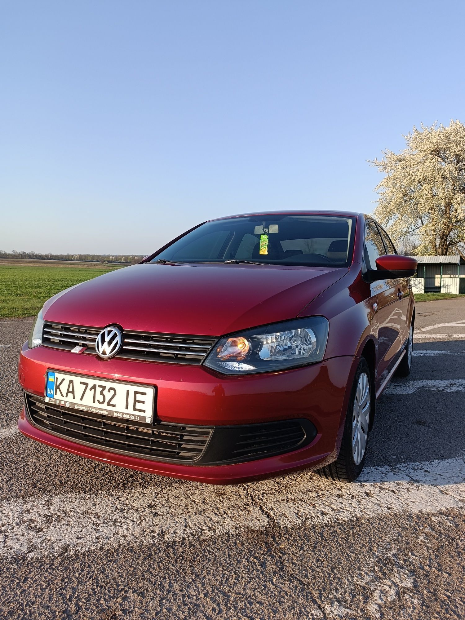 Volkswagen Polo седан 1.6 2011