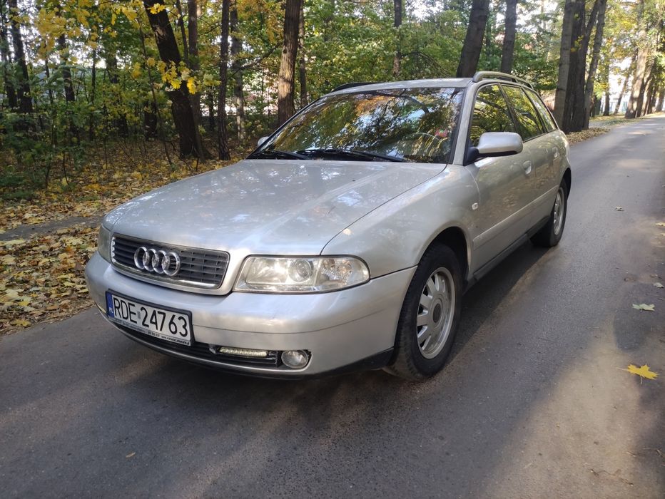 Audi A4 1.8 125 KM Climatronic Alufelgi Zadbany Opłaty na ROK!