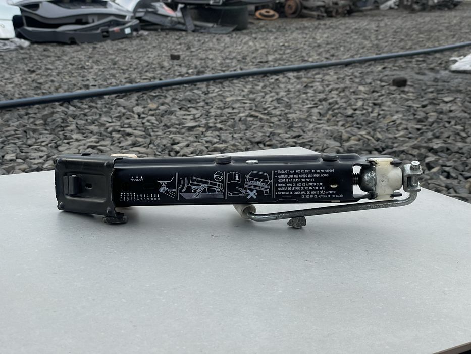 Поддомкратник BMW E39 E46 Піддомкратнік Оригінал BMW E39 Домкратник