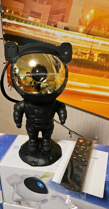 Нічник-проектор чорний Астронавт - Зоряне небо