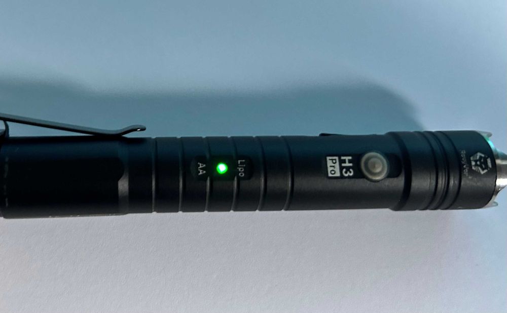 Latarka taktyczna RovyVon Hybrid H3 Pro Black