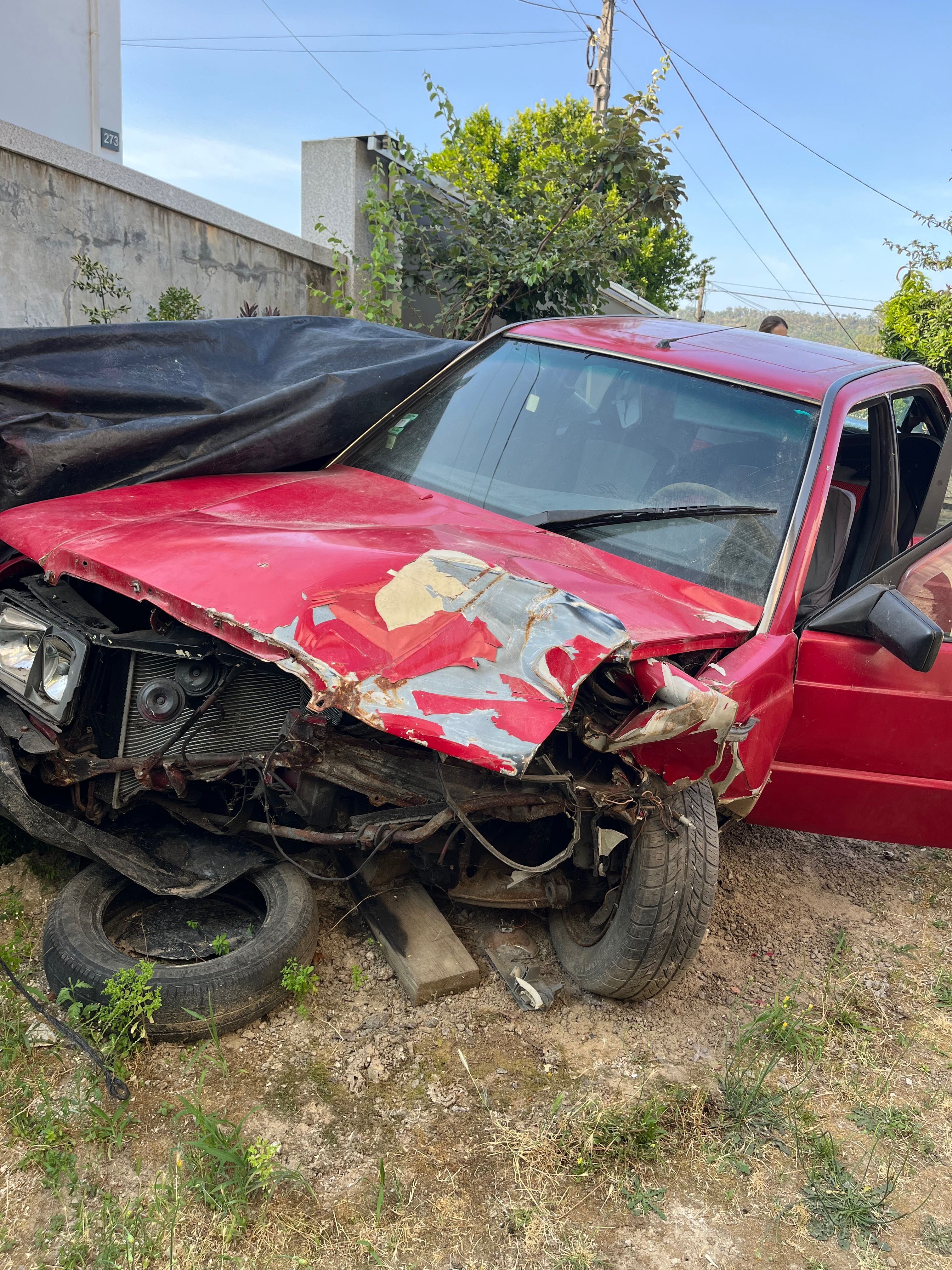 Mercedes e200 e 190 para desocupar