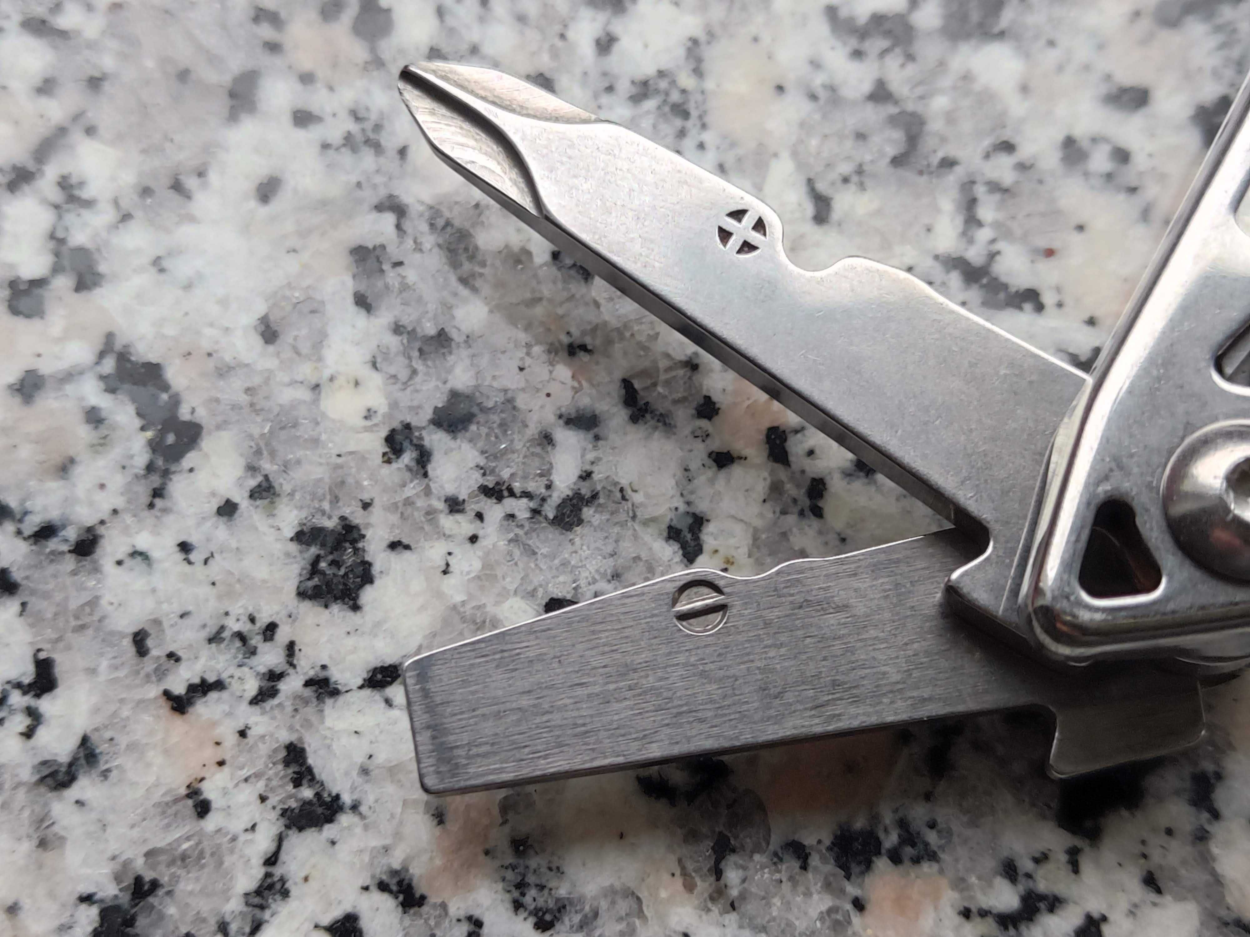 Multitool Leatherman Wingman z Etui