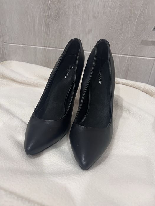 43розмір туфлі класичні на широку ногу