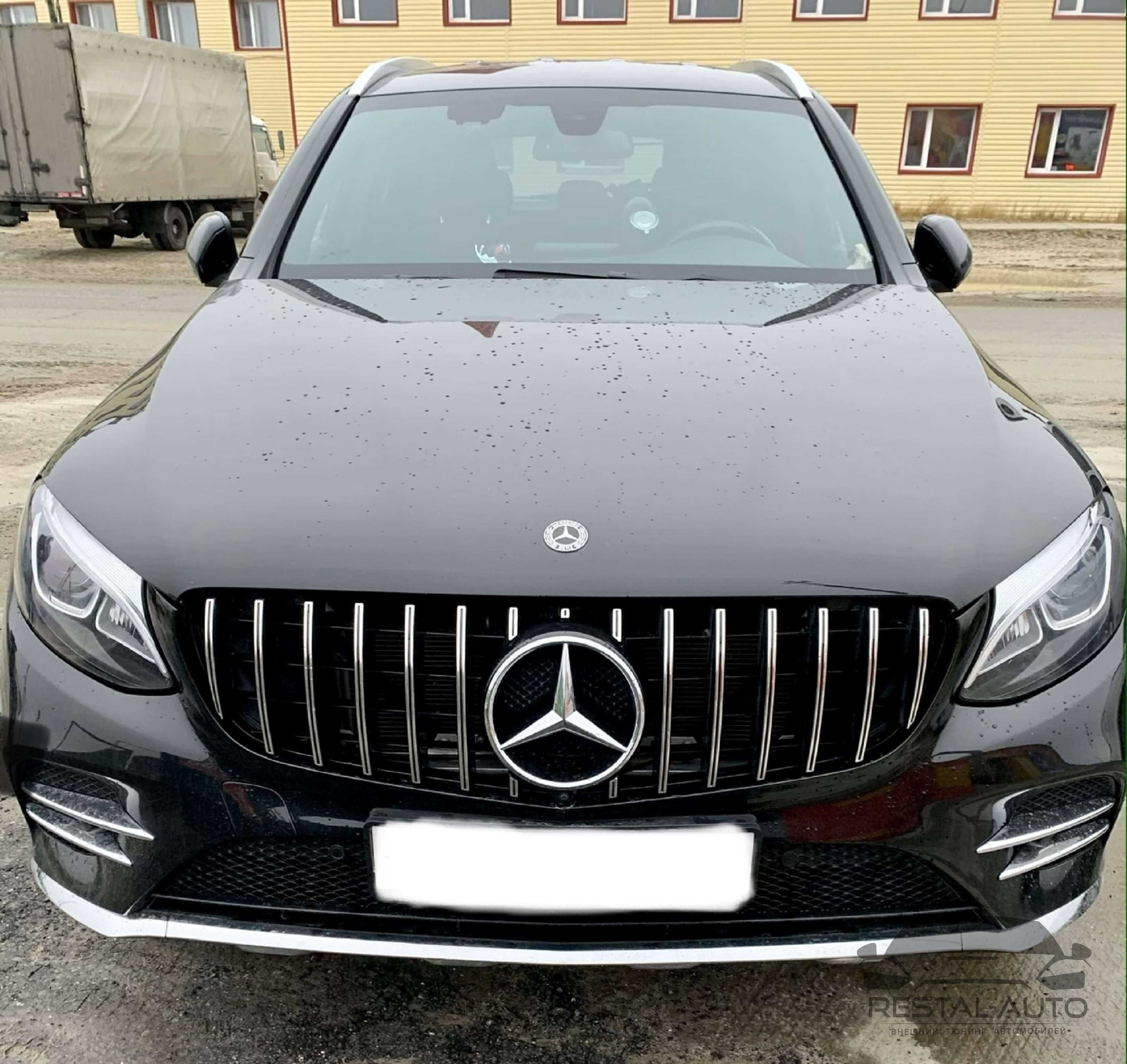 Решітка радіатора Mercedes GLC X253  2015-2019 год