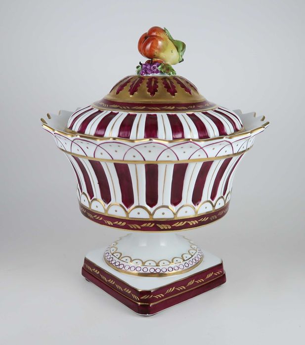 Centro de mesa em porcelana