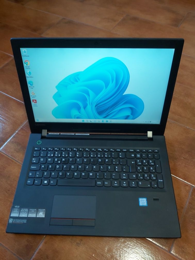 Portátil Lenovo V510 - intel i5