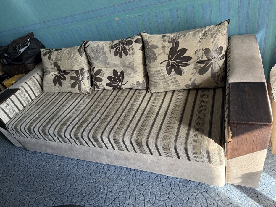 Продам раскладной диван !
