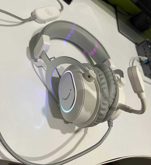 Продаю навушники Fifine H6 (білі) ідеальний стан.