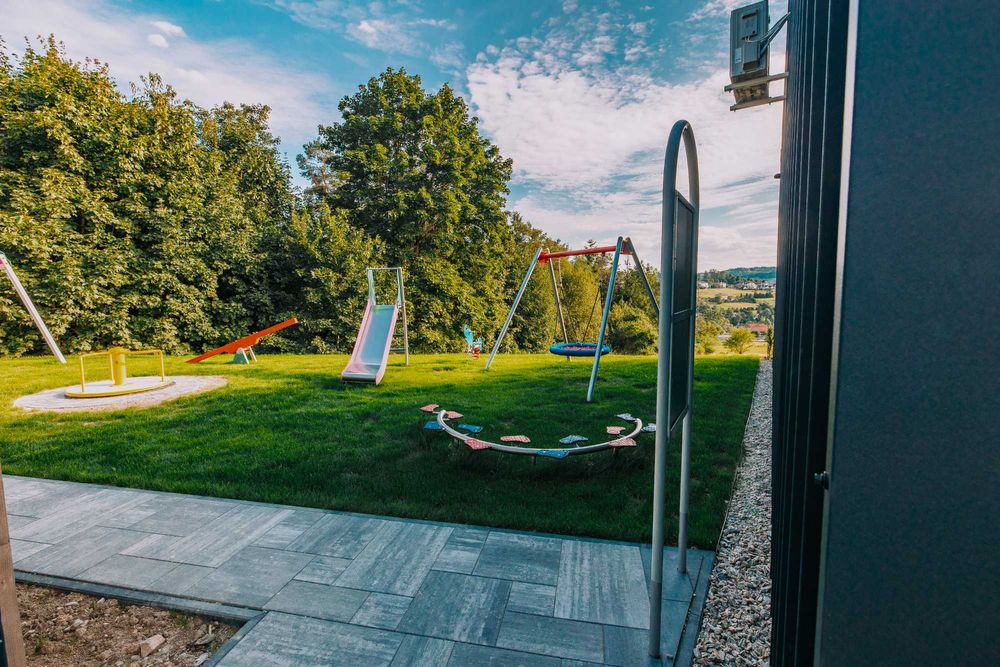 Słone Wzgórze – ucieknij w góry! Domki z jacuzzi, basenem i sauną