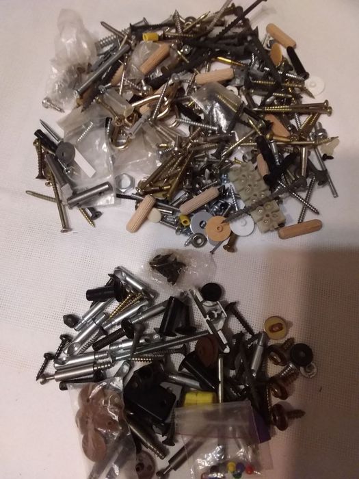 Гвозди, шурупы, дюбеля, крепёж. Цена за все