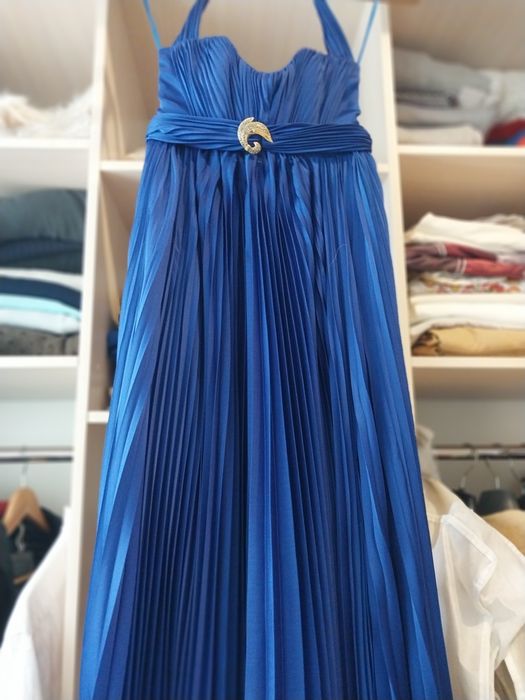 Платье нарядное вечернее шлейфовое