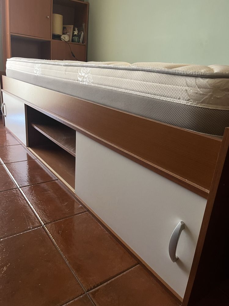 Cama de solteiro