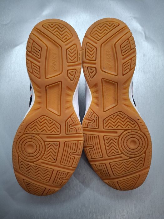Кроссовки ASICS Upcourt 3