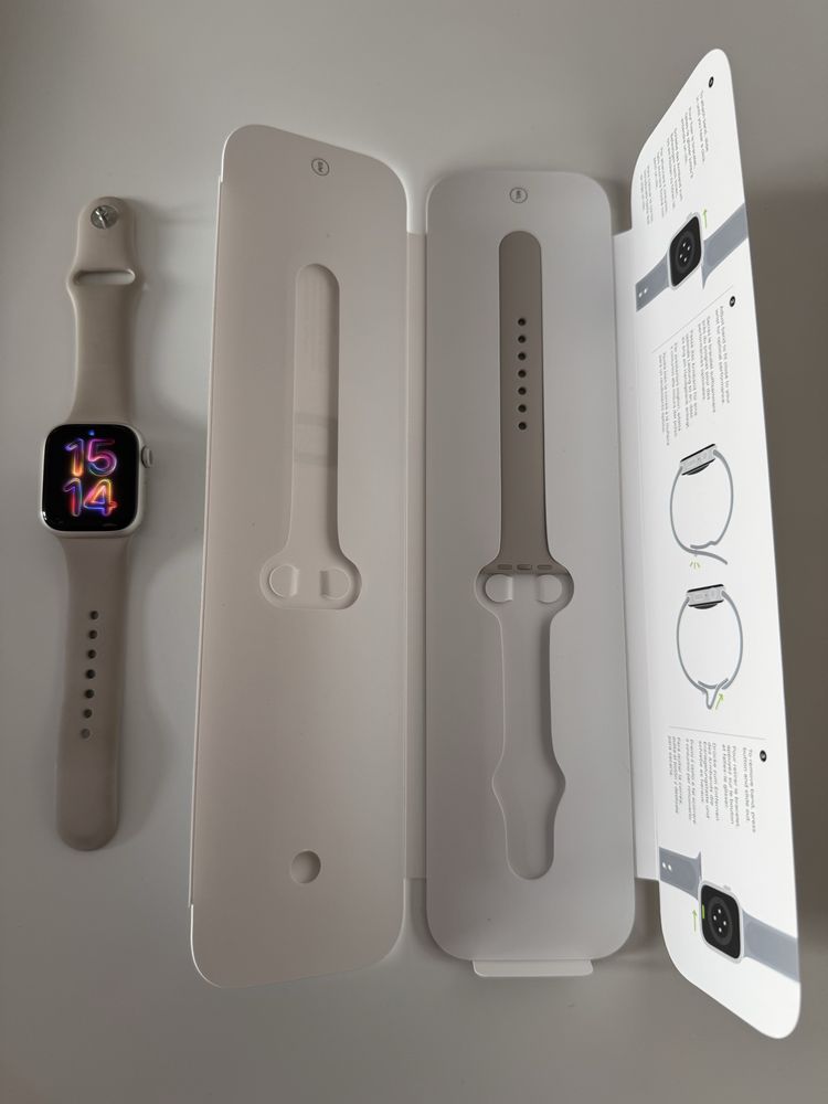 Apple Watch 8 GPS 41 MM Starlight
