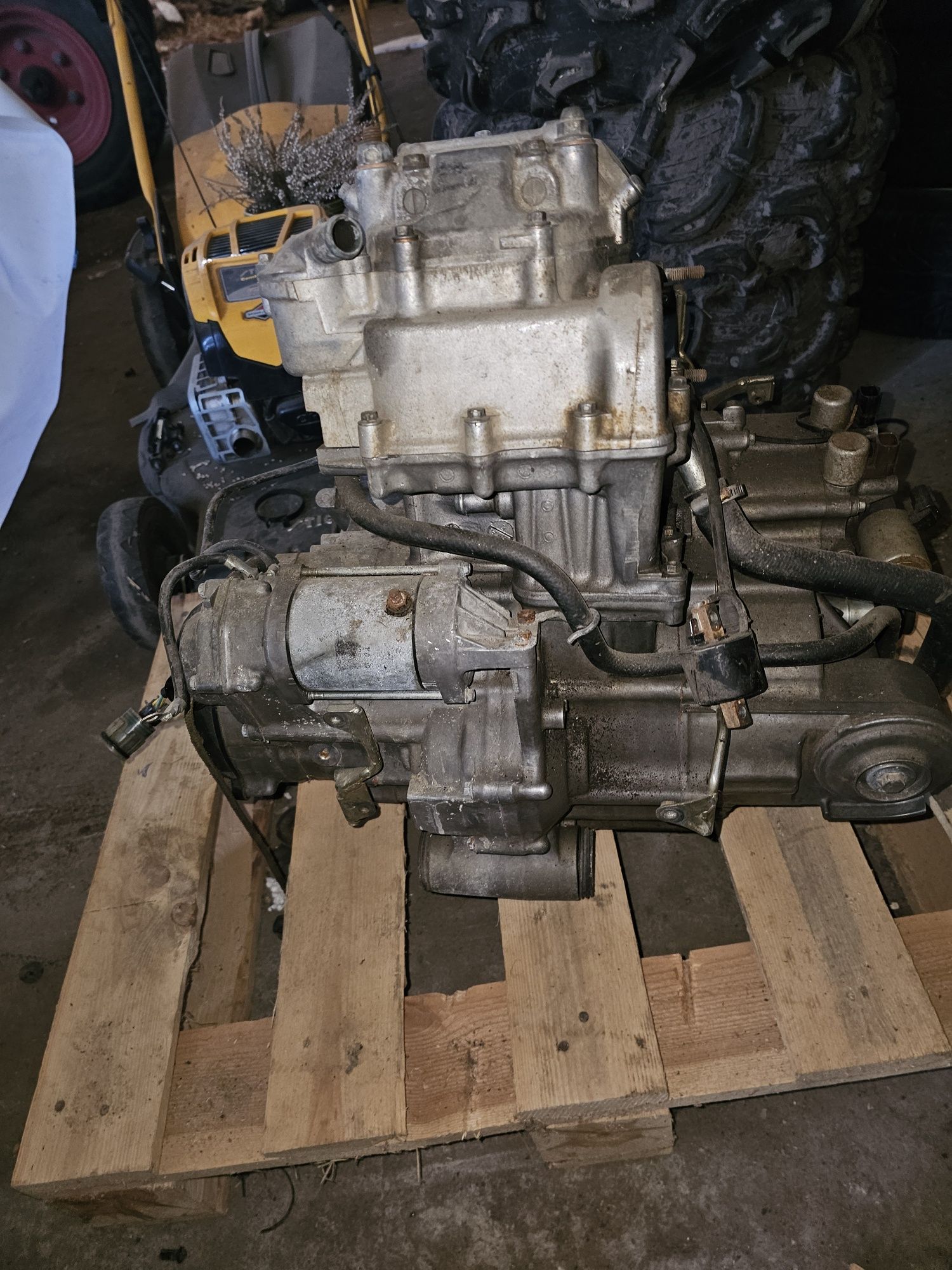 Sprzedam czesci honda rincon 650 , 2004r