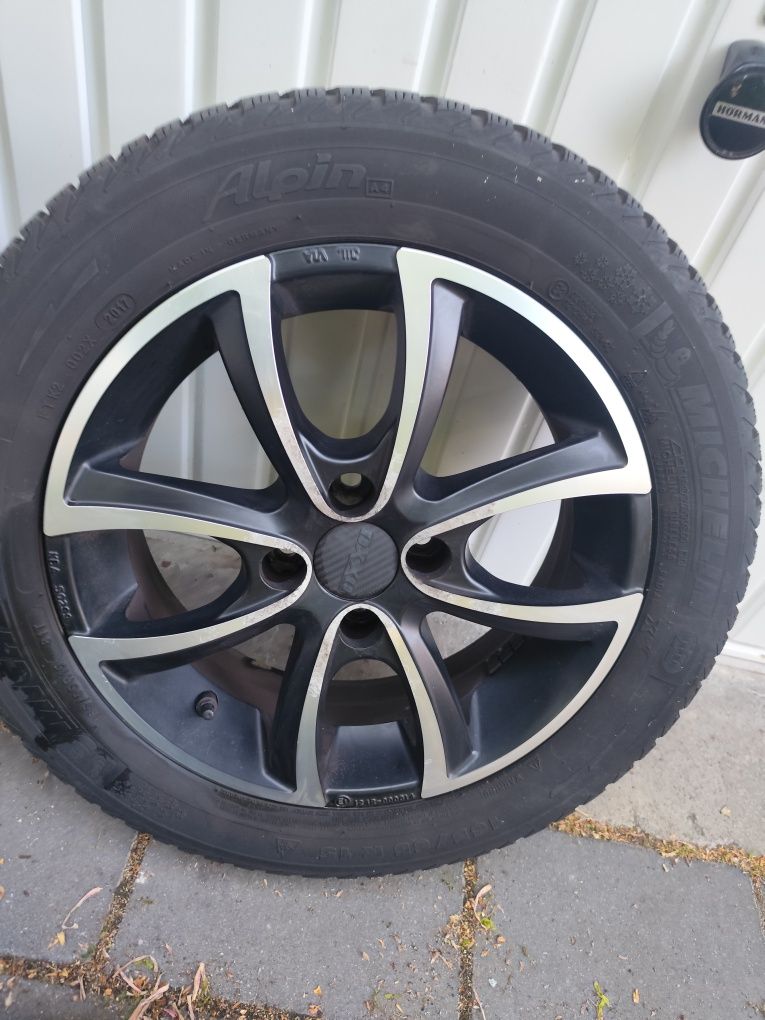 Alufelgi Oxxo 15 cali 4x100 Smart 453, VW up Citigo Aygo Mii koła zimo