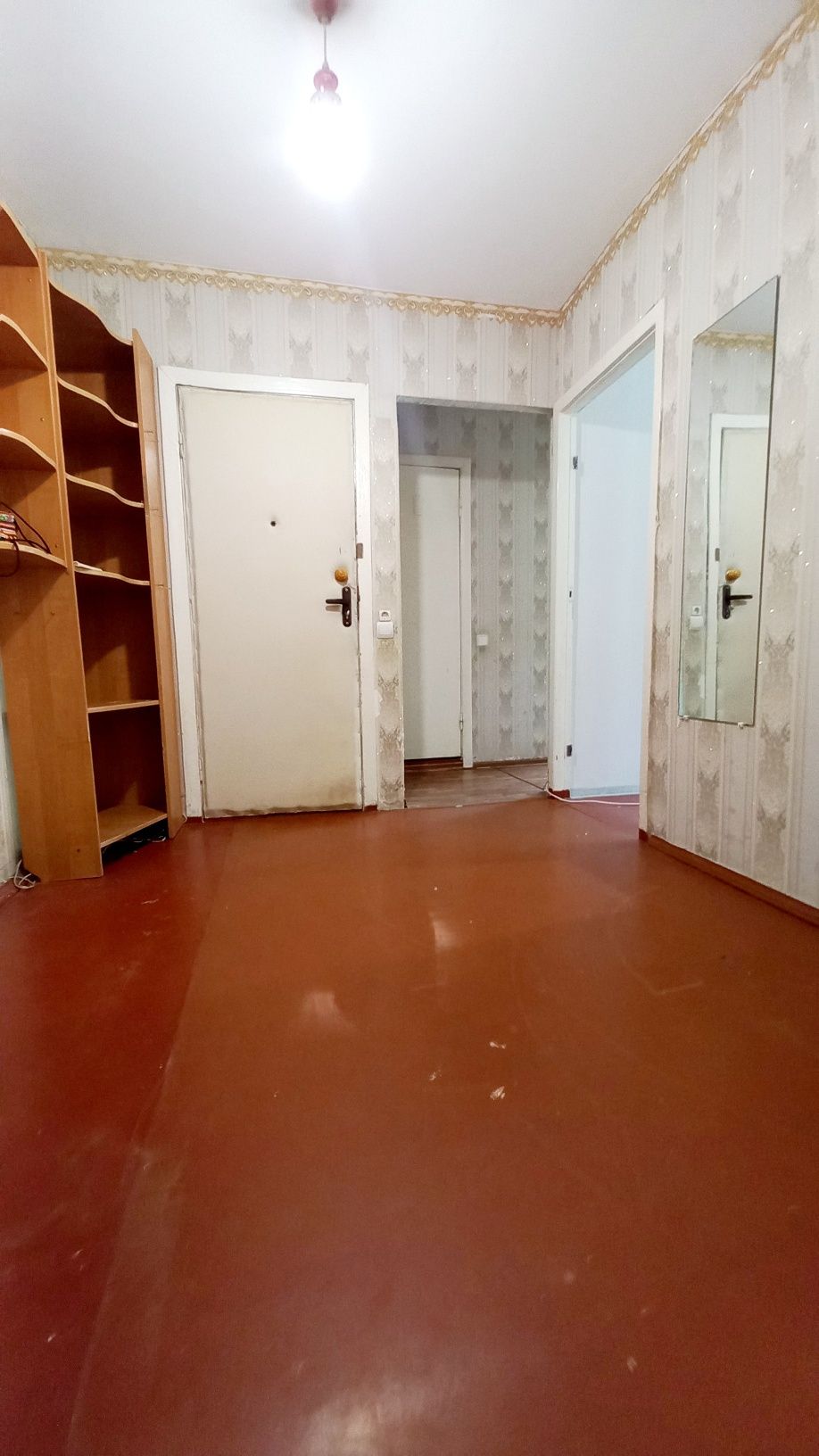 Продаж 2х кімнатної квартири ЮЗР(Руставі)