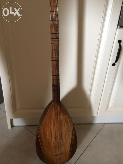 Saz instrument muzyczny ma ok.50 lat