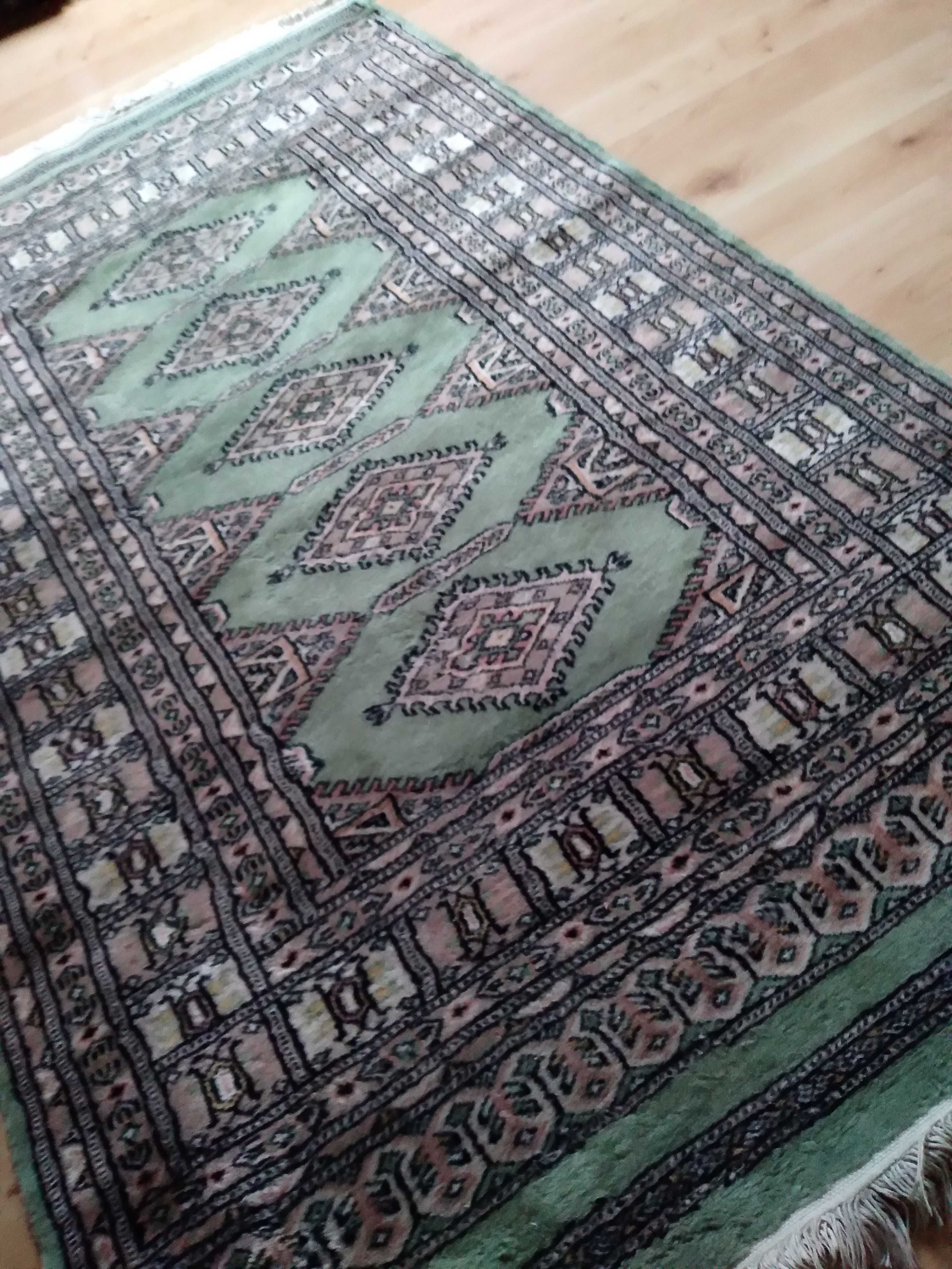 Sprzedam dywan Perski ręcznie tkany 180/95