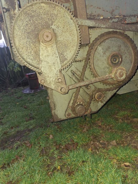 Розкидач органічних добрив 4т.