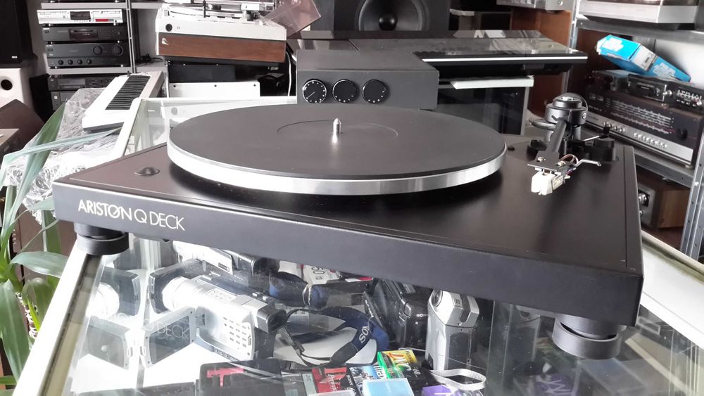 Ariston Q deck, Turntable.
