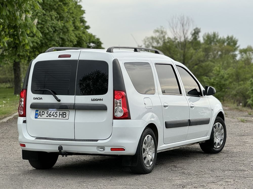 Dacia Logan 2010 год
