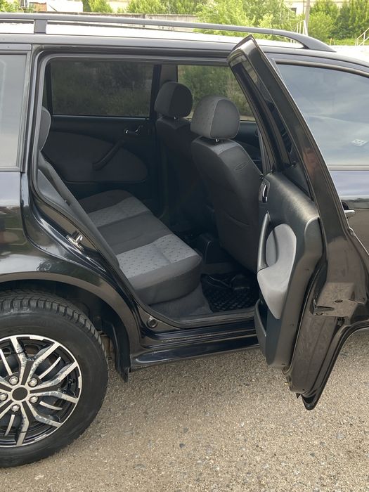 Продам Шкоду тур 1.6