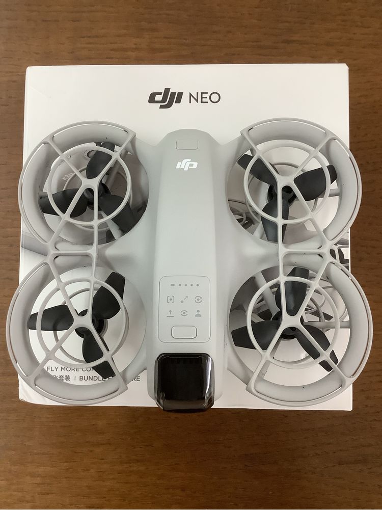 Drone DJI NEO fly more combo como novo
