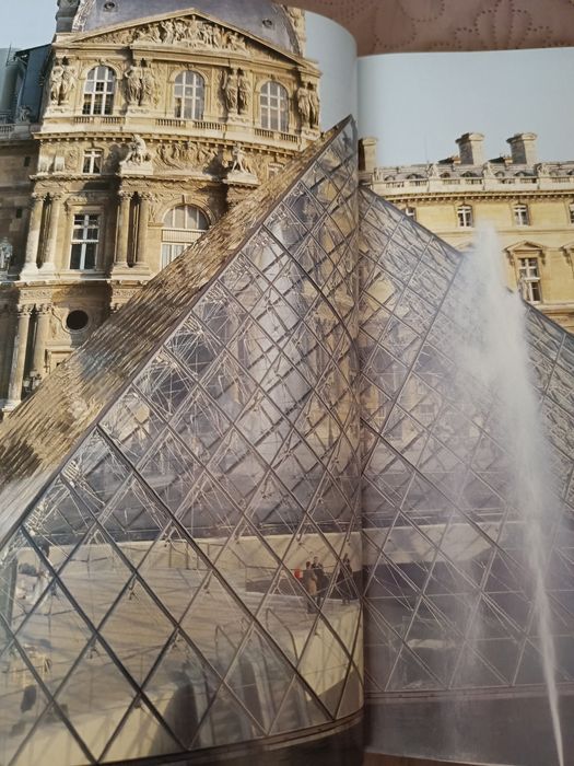 Ваша прогулка по Лувру