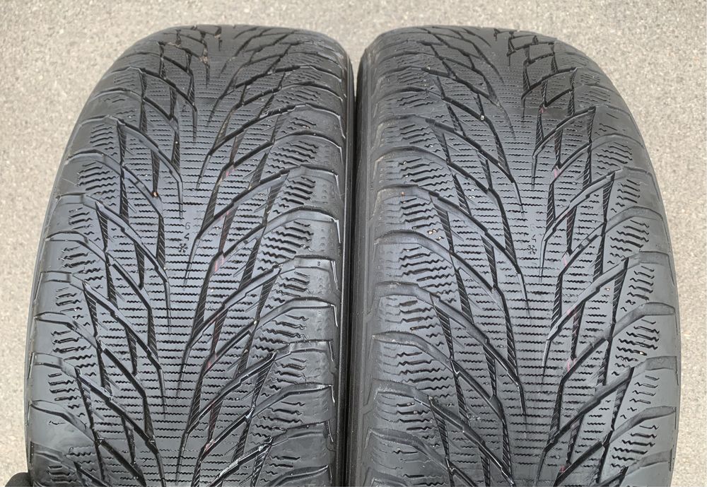 Шини Nokian Hakkapeliitta R2 235/55 R17 пара