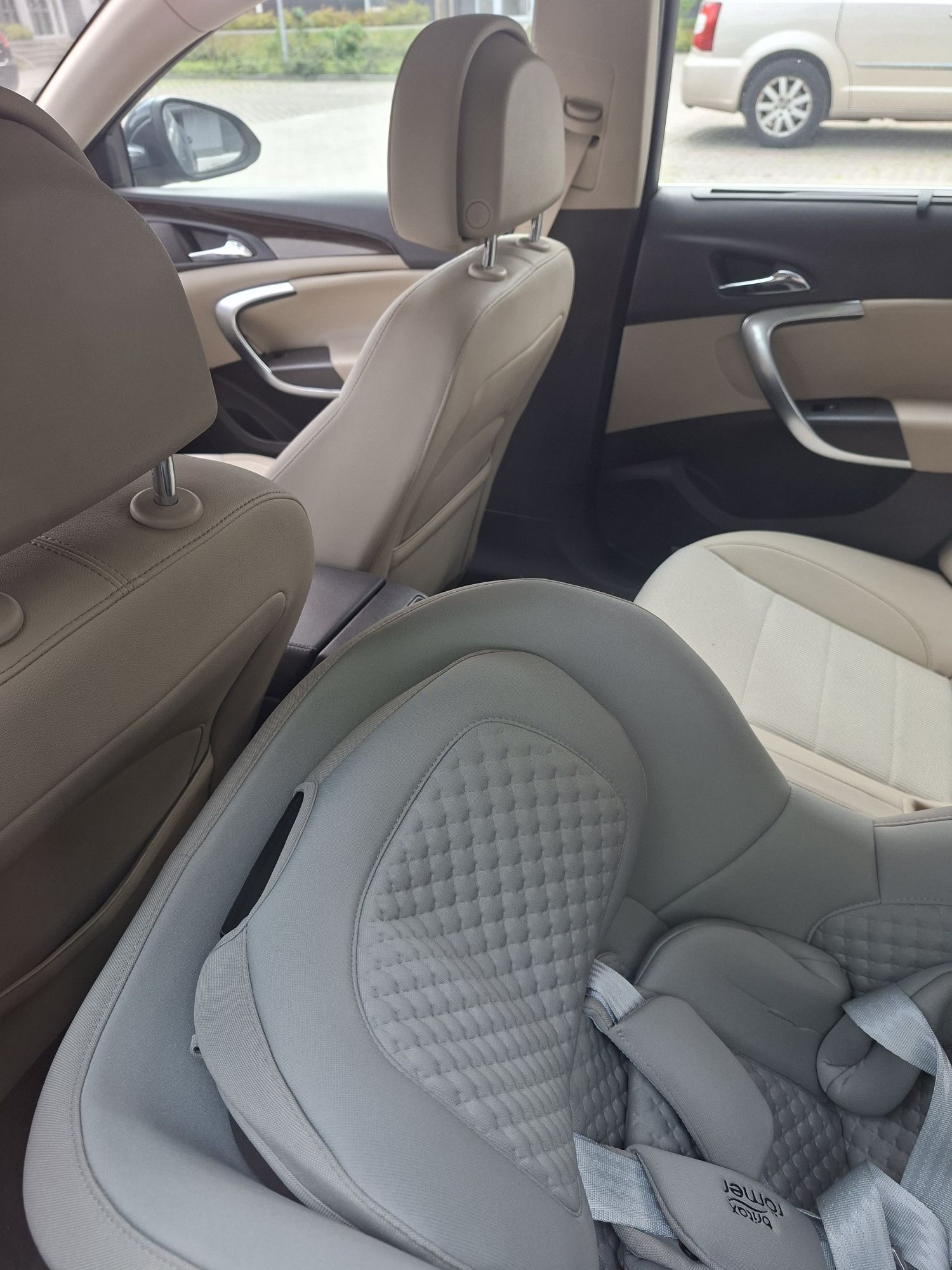 Uszkodzony Opel Insignia 2.0t 220ps 4x4 Cosmo