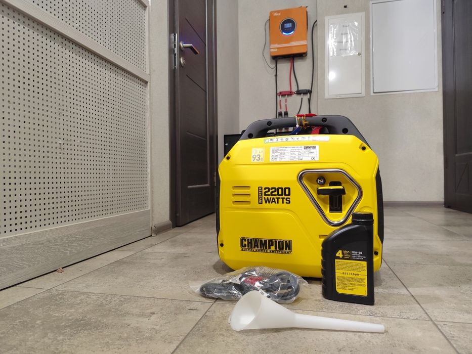 Новий генератор Champion 2200 92001I -EU