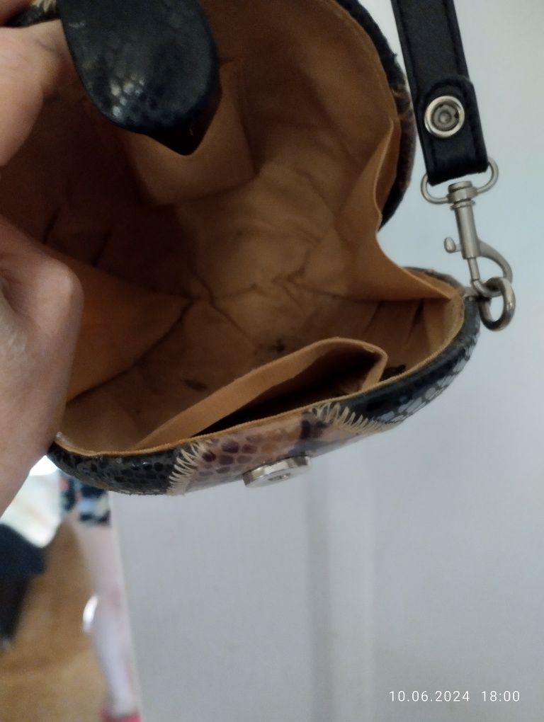 Продам сумочку из кожи питона