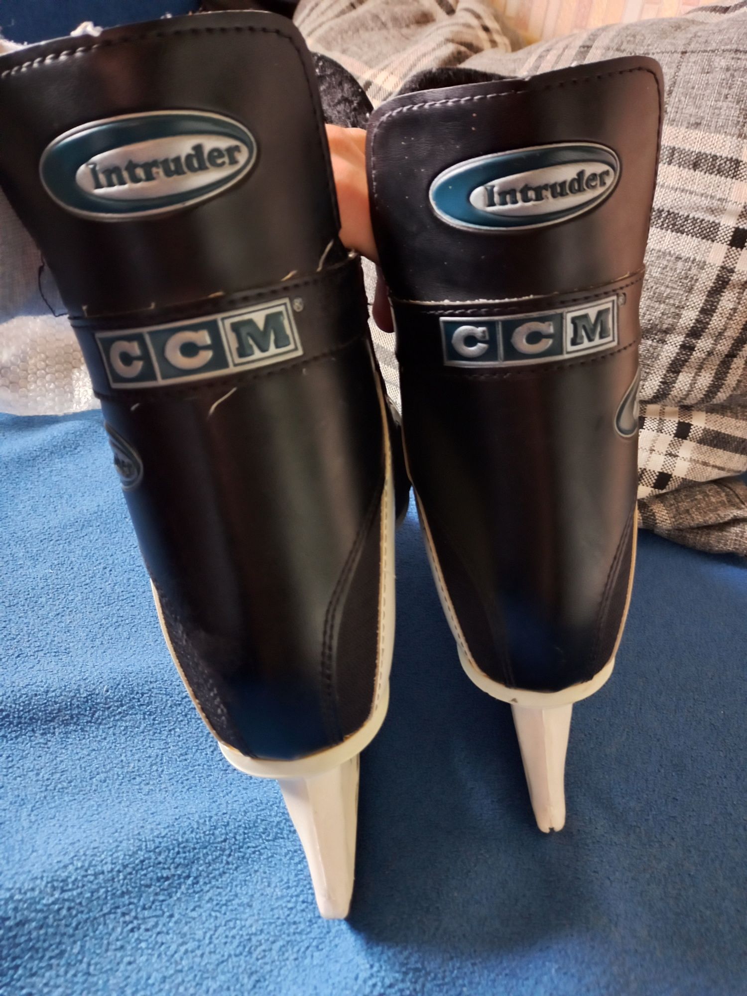 Хоккейные коньки CCM
