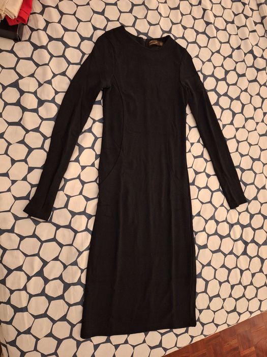 Vestido Preto justo pelo joelho