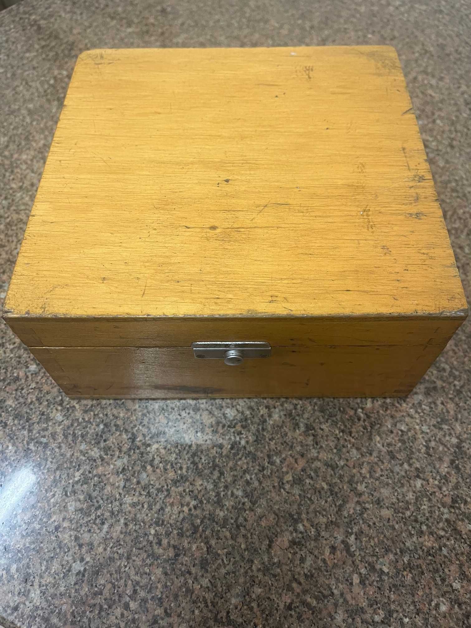 Mikroskop kontrolny, miniaturowy PZO Warszawa, typ MBr, nr 3117