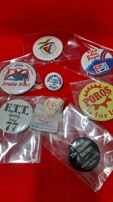 Crachás Antigos Lote ( 8 )