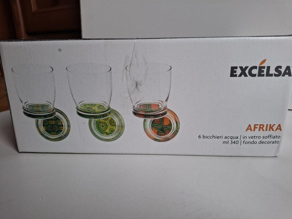 Excelsa Afrika zestaw 4 szklanek z ozdobnym dnem poj 340ml